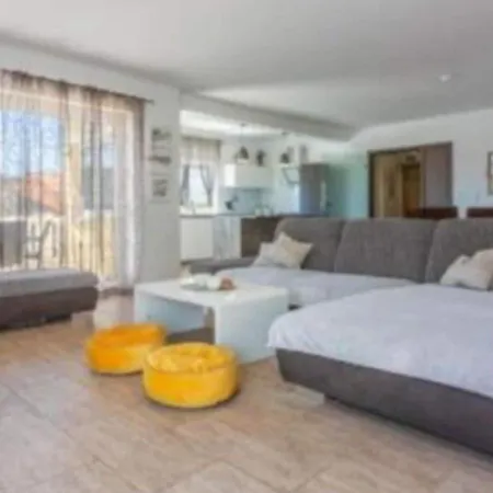 Apartment In Croatia Near Adriatic Coast *